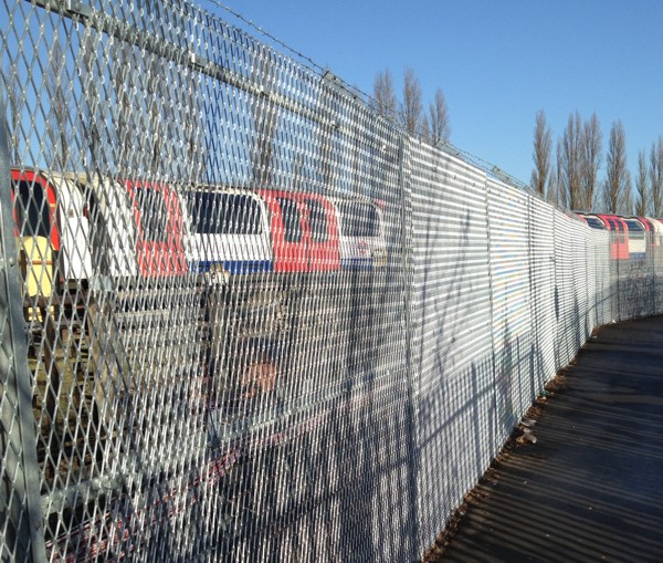 Expamet Fencing in Corringham SS17