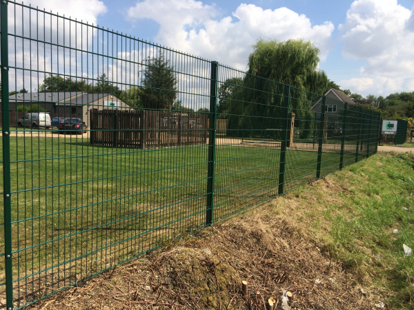 868 Mesh Panel Fencing Basildon Essex