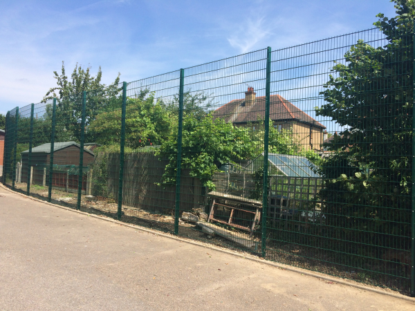 MUGA Fencing