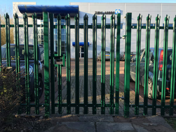 Palisade Fencing Chelmsford