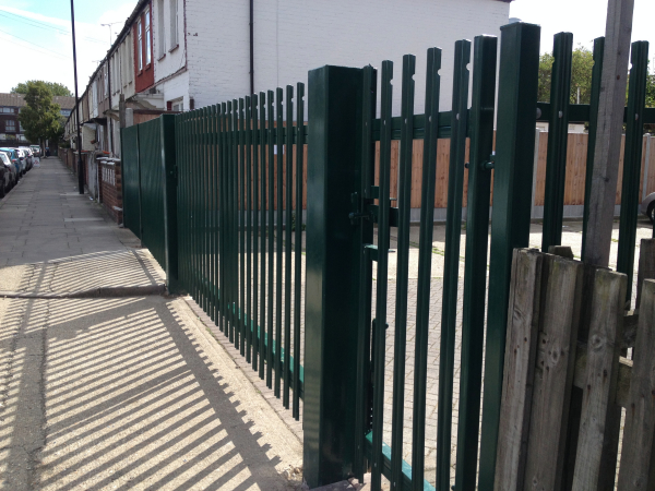 Palisade Fencing London