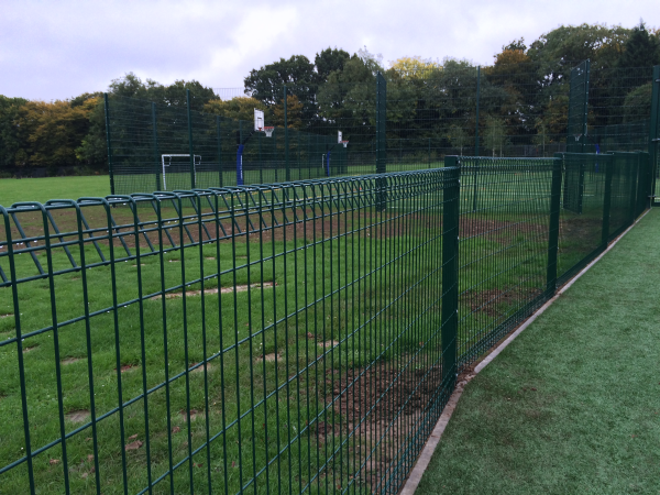 Roll Top Mesh Fencing Brentwood Essex