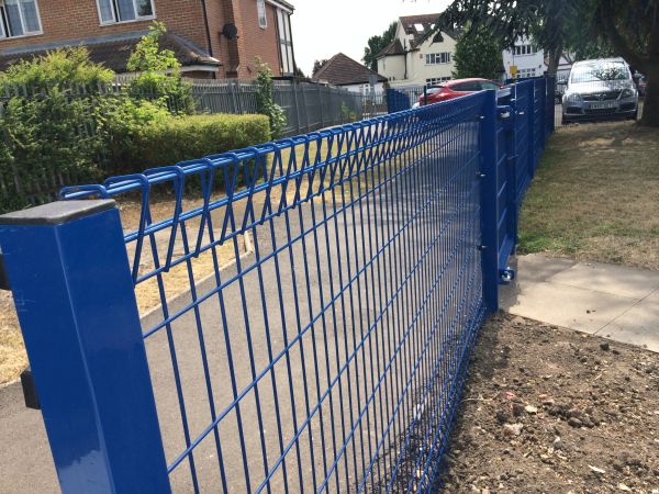 Roll Top Mesh Panel Fencing