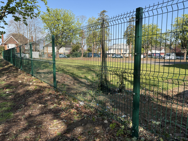 VMesh Fencing, Security Fencing Buckhurst Hill London, Industrial Fencing