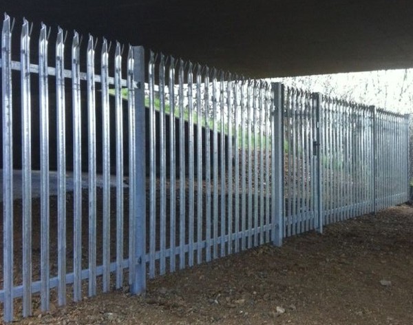 Palisade Fencing, Security Fencing Woodford East London, Industrial Fencing