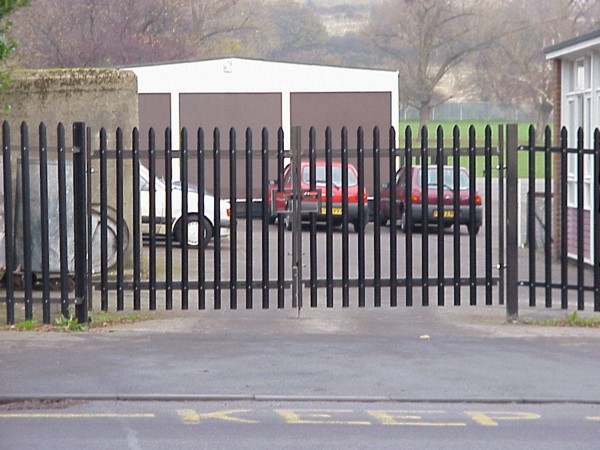 Palisade Gates Black, Security Gates Basildon, Industrial Gates